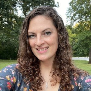 Meet your Posher, Leeann